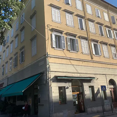 Alla Scaletta B Apartmán Terst