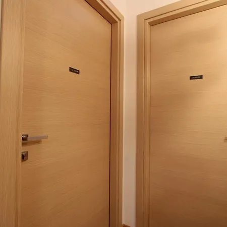 Alla Scaletta B Apartment Triest